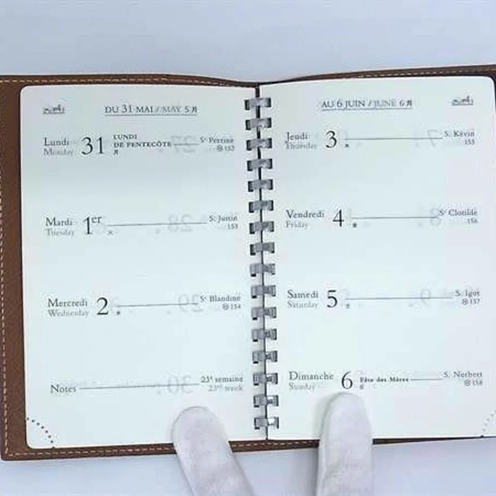 Hermes Agenda GM Courchevel Silver Hardware Notebook Schedule Book